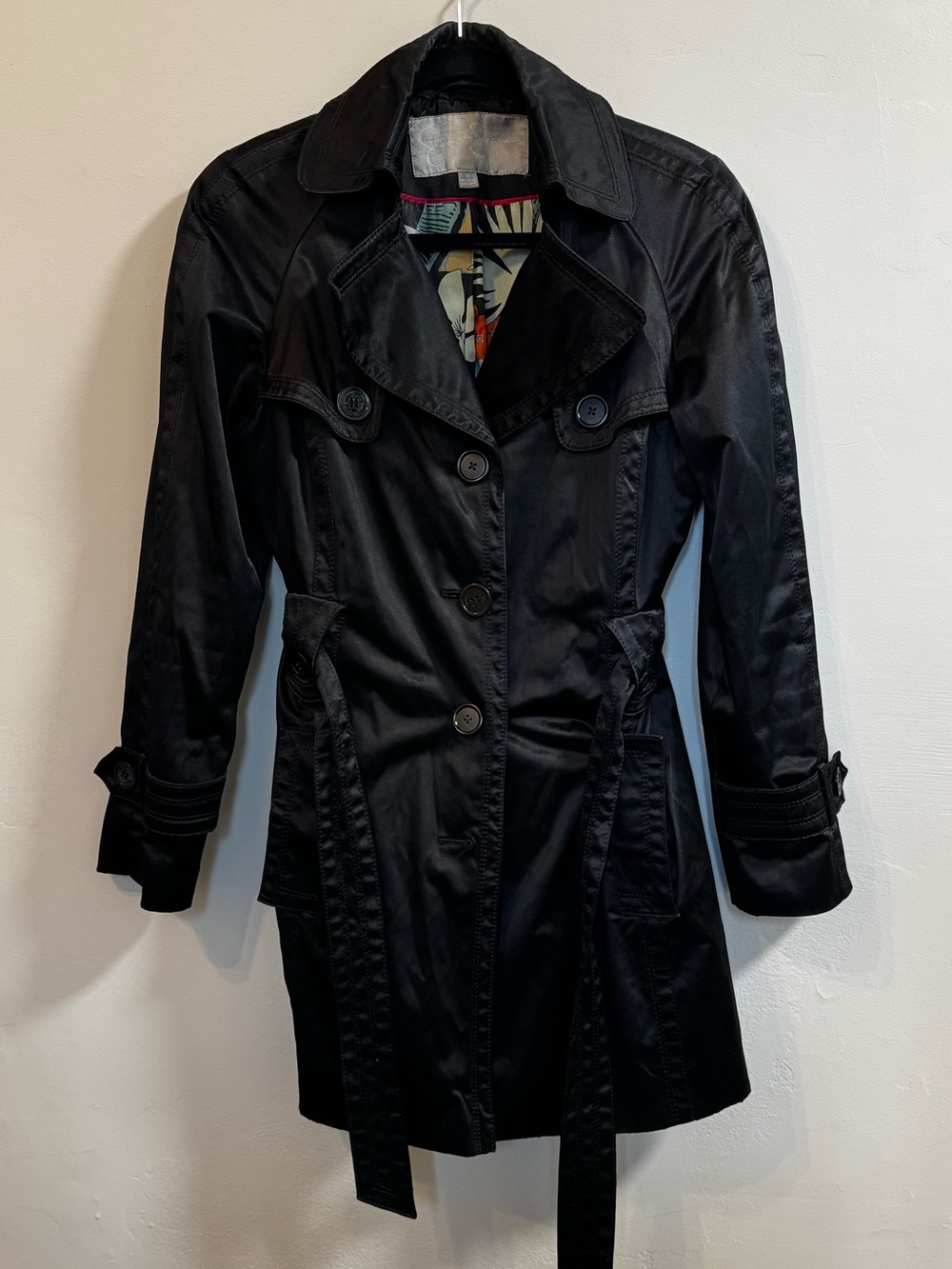 Jessica Simpson black trenchcoat with colorful lining size medium